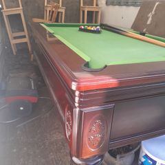 Pool table