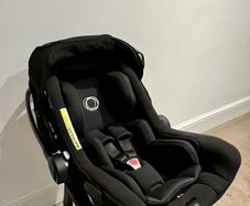Bugaboo Turtle Air by Nuna and Isofix - Black