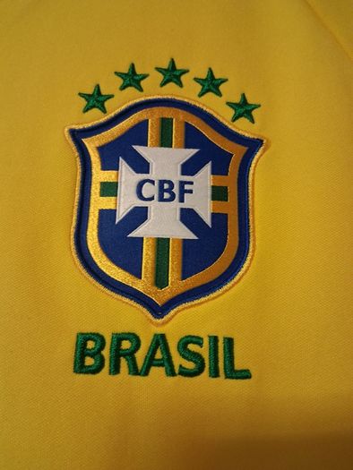 Brazil Track Top. Official Nike Brazil National Football Team Track Top. Collect In Dublin Or Receive Via Post.