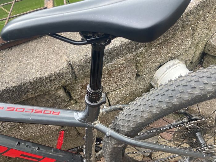 Trek roscoe 6 medium frame .everything is in good condition -dropper post -brakes- and pedals are all fine