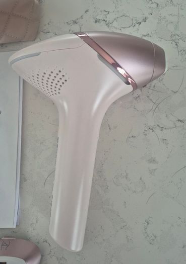 Philips Lumea Series 9000 BRI958/00 IPL Hair Removal Device SenseIQ Technology