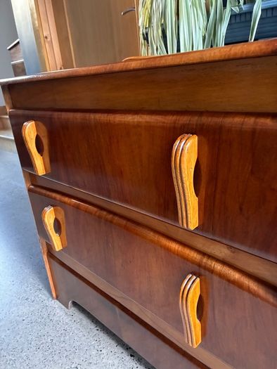 1930's Art Deco Walnut Chest of Drawers