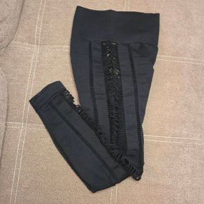 Black leggings