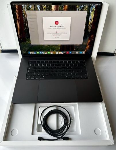 16" MacBook M3 Pro Chip 1tb 18 core GPU