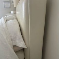 TV Bed Double - with TV, no mattress