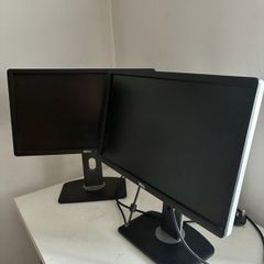 2 Dell monitors with docking station