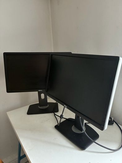 2 Dell monitors with docking station