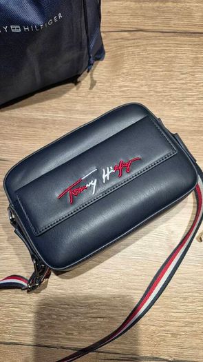 Tommy Hilfiger camera bag