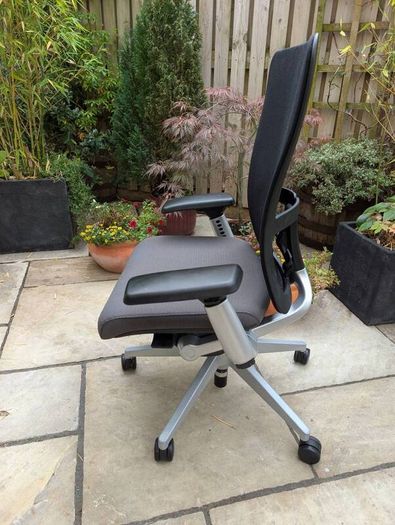 ergonomic office chair