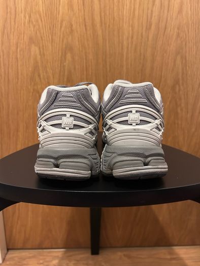 New Balance 1906R