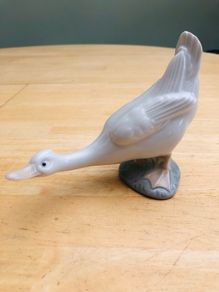 Genuine Nao By Lladro Figurine