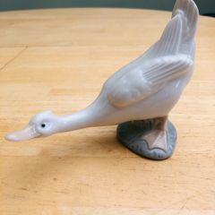Genuine Nao By Lladro Figurine