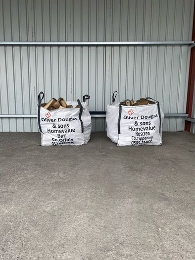 Ton bag of logs