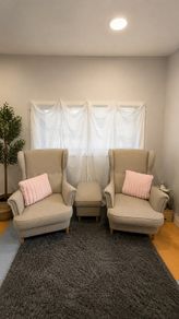 Armchairs and foot stool set