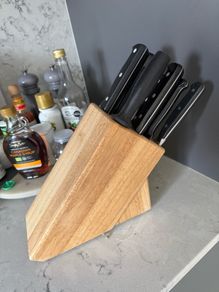 Kitchen knife and block set