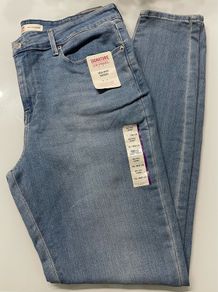 NEW: Womens Levi's Classic Skinny Jeans (W32 L32)