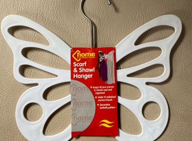 Scarf and shawl hanger