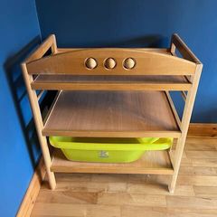 Changing table and bath