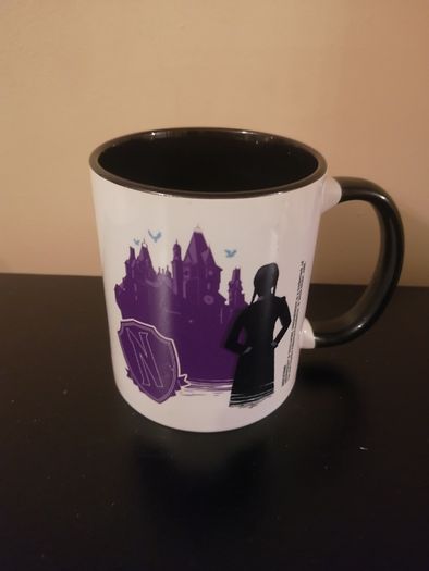 Wednesday mug like new