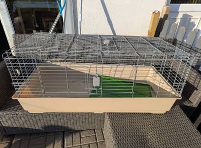 indoor cage