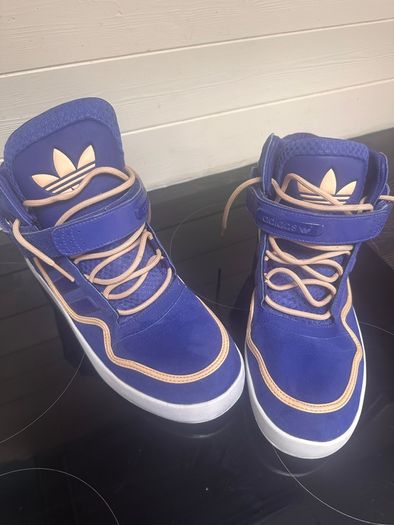 Adidas trainers runners