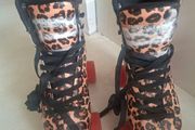 Skates
