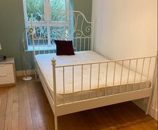 Free Double Mattress (135 x 190 cm)