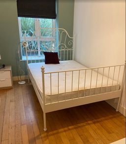 Free Double Mattress (135 x 190 cm)