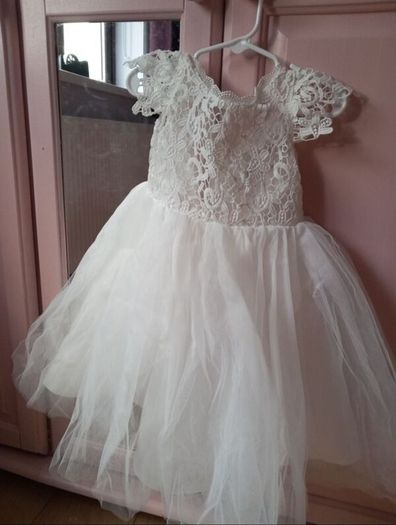 BRAND NEW  dress (flower girl )
