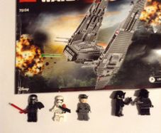 Lego Star Wars set 75104 Kylo Ren's command shuttle minifigures