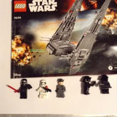 Lego Star Wars set 75104 Kylo Ren's command shuttle minifigures