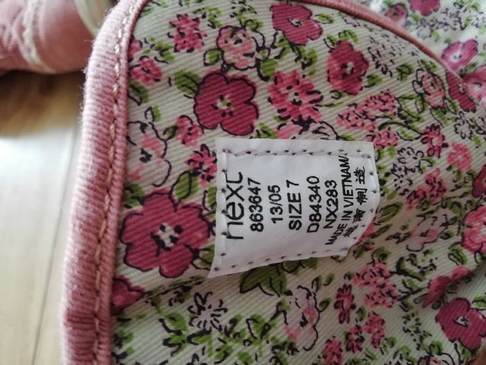 Girls boots
