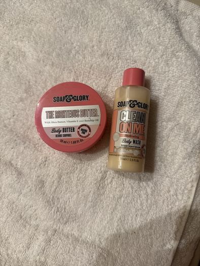 1 x Soap & Glory Body Butter. 1 x Soap & Glory Body Wash