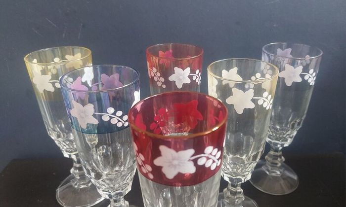 Fabulous Set of Six Vintage Retro Pressed Glass Footed Flutes with Bands of Iridescent Rainbow Colours and Floral Motifs, Capacity 120mls