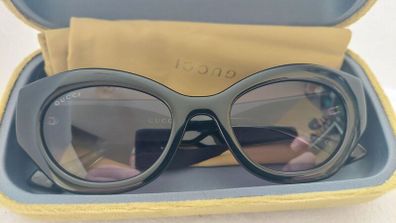 Unapologetically Iconic Brand New Gucci Gg1553s Cat Eye Sunglasses  The Ultimate Jet Set Glamour For