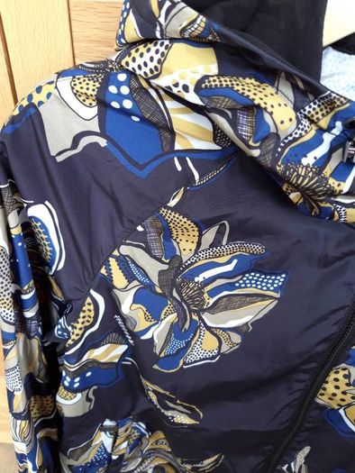 New with Tags Bosideng Ladies Polyester Rain Jacket Size S