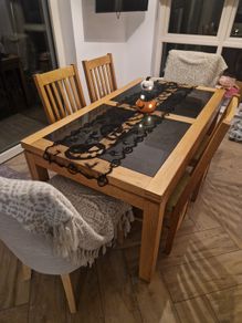Solid oak dining table and 6 chairs