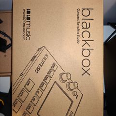 1010music Blackbox Compact Sampling Studio