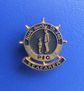 P&O SEAFARER (run away to sea) - a vintage child's souvenir/merchandise badge (1960s - 1980s)