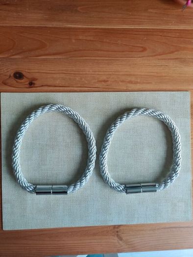 Curtains tiebacks