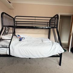 Bunk Bed Double on bottom & Single on top