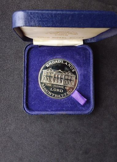 Rare Tower Mint, Broadlands Medallion ( Lord Mountbatten ) - Exclusive Edition, Boxed