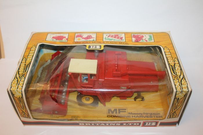 Britains - Farm - Massey Ferguson Combine Harvester 760