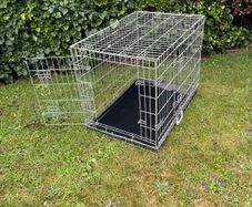 Medium / Large 36" Dog Crate. 2 Doors & Carry Handle (Very Good Condition)