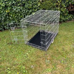 Medium / Large 36" Dog Crate. 2 Doors & Carry Handle (Very Good Condition)