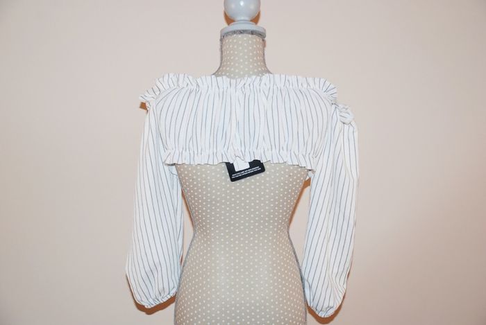 Tie Front Puff Sleeve Cop Top