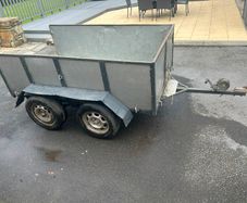 Twin wheel car trailer