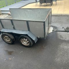 Twin wheel car trailer