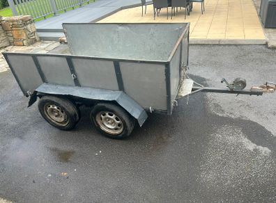 Twin wheel car trailer