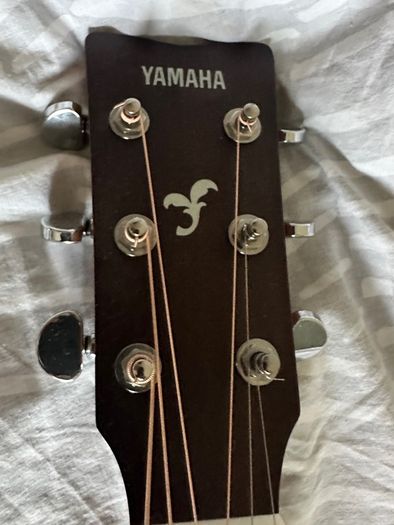 Yamah FGX 800c electro acoustic guitar